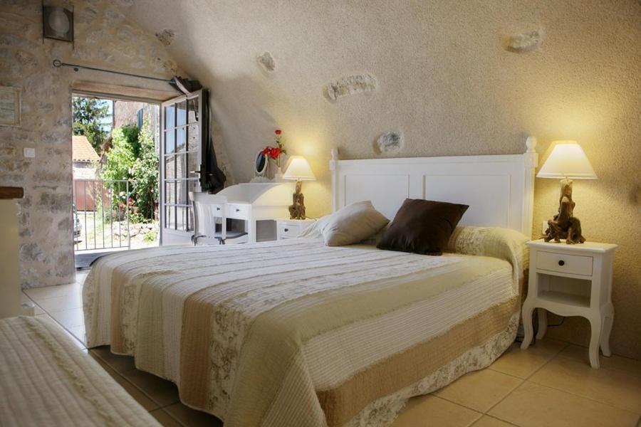 Les Falaises Mostuéjouls Zimmer foto