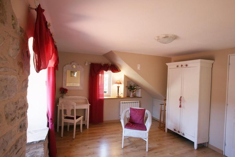 Les Falaises Mostuéjouls Zimmer foto